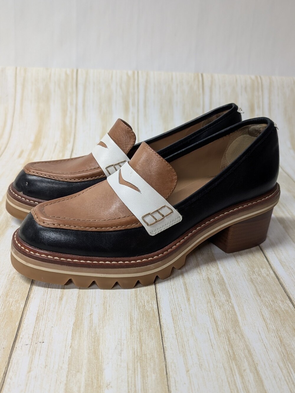 Bernardo Chandler Tri Color Leather Penny Loafers Sz 6.5